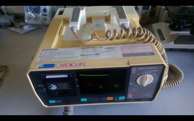 電擊器 廠牌:Nihon Kohden 型號: