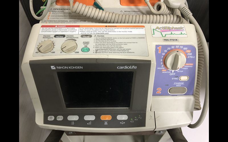 電擊器 廠牌:Nihon Kohden 型號: